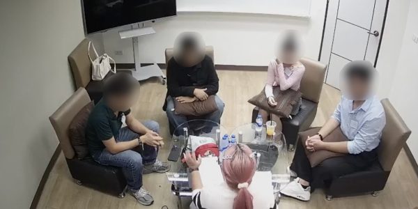 {"ARInfo":{"IsUseAR":false},"Version":"1.0.0","MakeupInfo":{"IsUseMakeup":false},"FaceliftInfo":{"IsChangeEyeLift":false,"IsChangeFacelift":false,"IsChangePostureLift":false,"IsChangeNose":false,"IsChangeFaceChin":false,"IsChangeMouth":false,"IsChangeThinFace":true},"BeautyInfo":{"SwitchMedicatedAcne":false,"IsAIBeauty":false,"IsBrightEyes":false,"IsSharpen":false,"IsOldBeauty":false,"IsReduceBlackEyes":false},"HandlerInfo":{"AppName":2},"FilterInfo":{"IsUseFilter":false}}